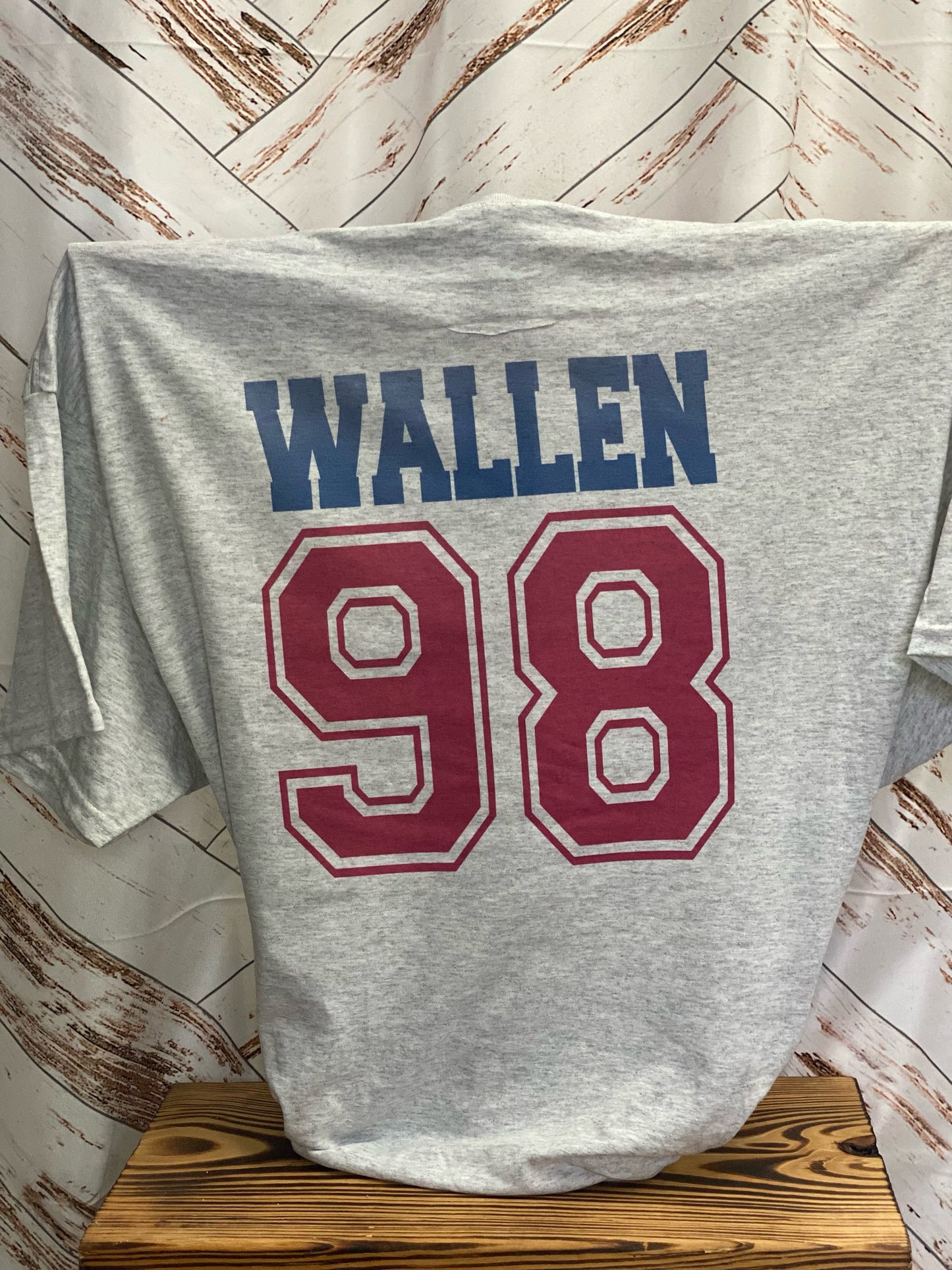 Wallen Braves 98 Jersey Tee – Amazing Lace